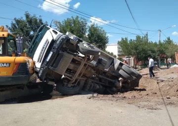 Camión hundido Camión hundido