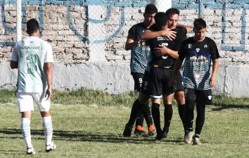 El “Mirasol” le ganó a Rivadavia y Del Bono festejó ante Sportivo El “Mirasol” le ganó a Rivadavia y Del Bono festejó ante Sportivo