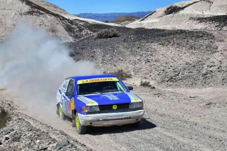 Díaz, Quiroga y Savina, en lo alto en un multitudinario rally