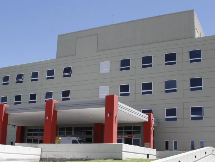 Una joven motociclista se fracturó un tobillo y sufrió otras heridas en un choque Una joven motociclista se fracturó un tobillo y sufrió otras heridas en un choque