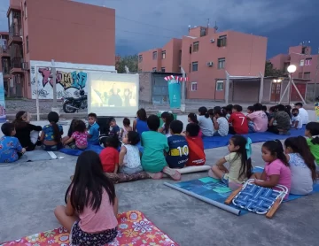 Hay recreación gratuita y a domicilio para toda la familia en algunos departamentos