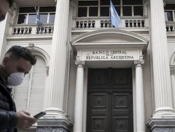 El Banco Central subió la tasa de los plazos fijos al 53% El Banco Central subió la tasa de los plazos fijos al 53%