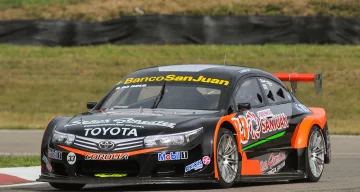 Una inoportuna pinchadura Una inoportuna pinchadura