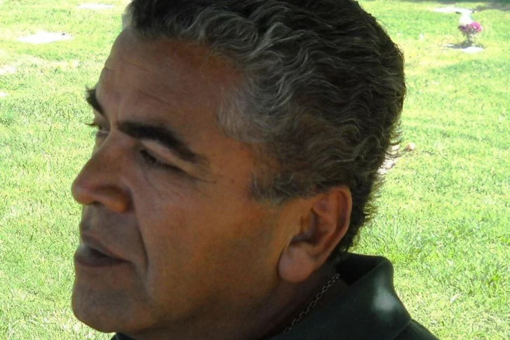 Preventiva a una mujer por entregar a sus hijas al amante para que las corrompiera