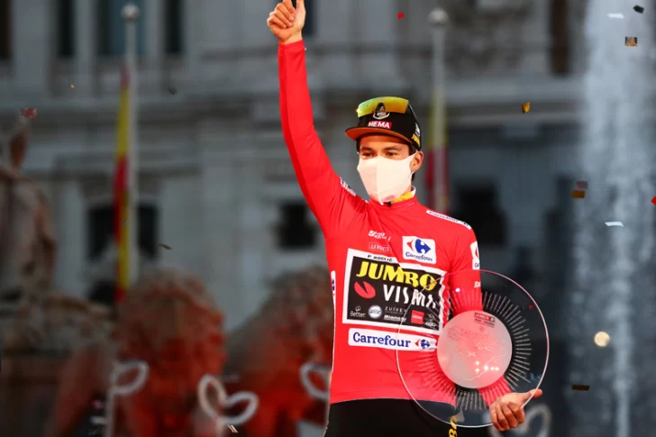 Roglic metió doblete en España