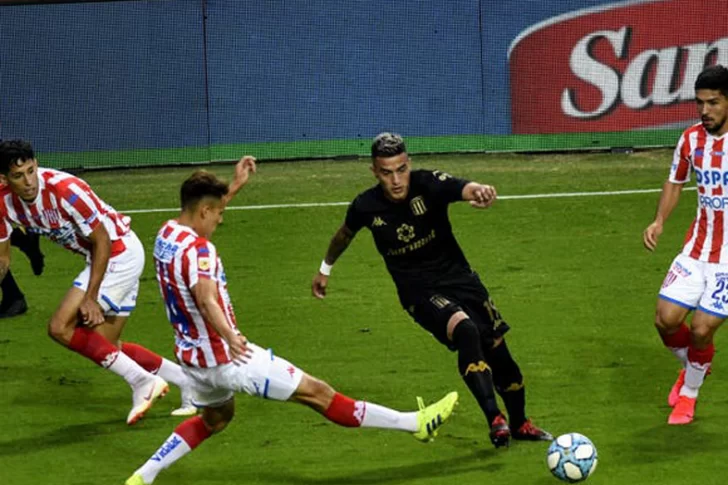 Racing no levanta y se encuentra último