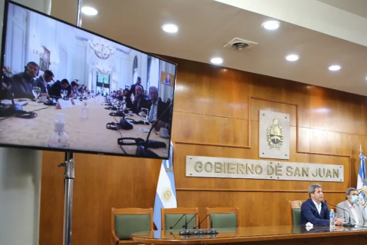 Uñac tentó a inversores rusos con la seguridad jurídica minera local