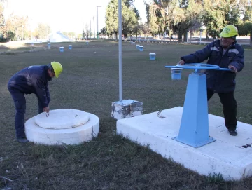 Gobierno pondrá $150 millones para estirar el congelamiento de la tarifa del agua hasta marzo