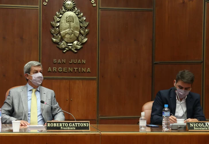 Mensaje de Uñac, con poca gente y conexión por Zoom Mensaje de Uñac, con poca gente y conexión por Zoom