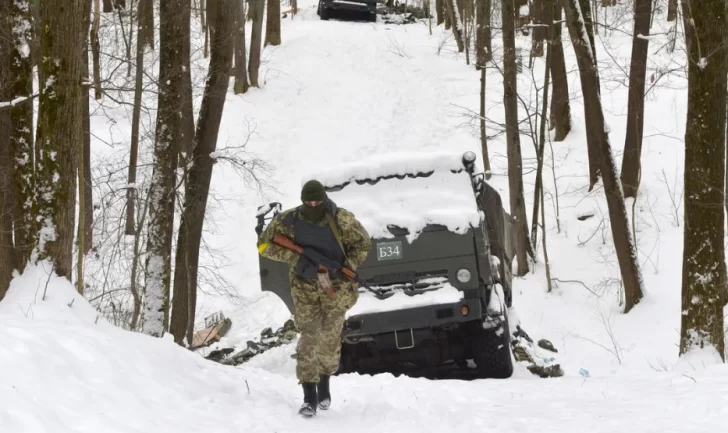 Cuando el barro y la nieve derretida complican el plan de invasión rusa Cuando el barro y la nieve derretida complican el plan de invasión rusa