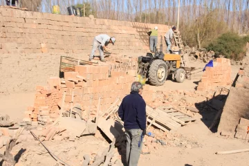 Interrumpen embarazo de 4 meses en nena de 11 años, creen que la violó su padrino Interrumpen embarazo de 4 meses en nena de 11 años, creen que la violó su padrino