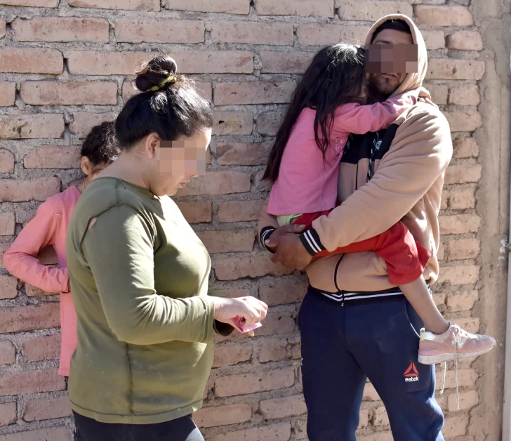 Denunció que un “drogado” entró a su casa, comió, robó y manoseó a su hija de 7 años Denunció que un “drogado” entró a su casa, comió, robó y manoseó a su hija de 7 años