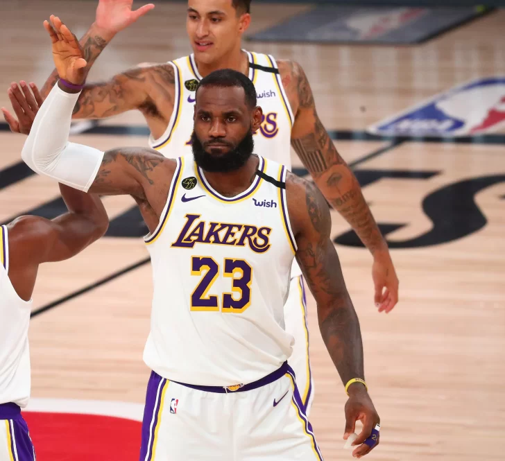 LeBron James ganó e hizo más historia LeBron James ganó e hizo más historia