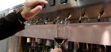 Si hay fondos, bodegas y gastronomía sí se animan al vino tirado por copa