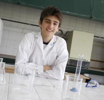 Un “mini científico” sanjuanino obtuvo un prestigioso premio en Qatar Un “mini científico” sanjuanino obtuvo un prestigioso premio en Qatar