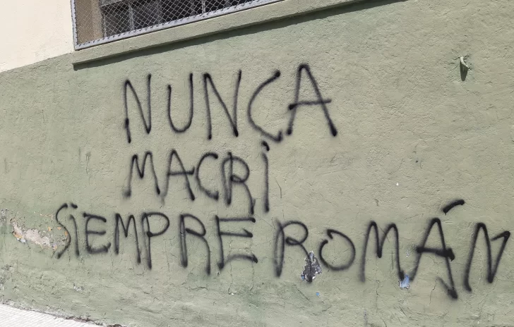 Macri acusó a Román de estar “arruinando” el club Macri acusó a Román de estar “arruinando” el club