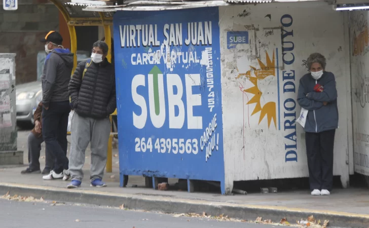 El fresco llegó para quedarse y piden evitar salir en las mañanas y en la noche
