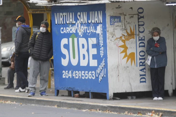El fresco llegó para quedarse y piden evitar salir en las mañanas y en la noche