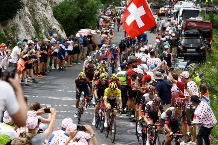 Jungels ganó la etapa alpina y todo sigue igual