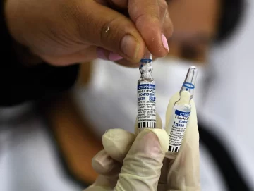 Dan a conocer la eficacia de Sputnik V, 6 meses después de la colocación de la segunda dosis