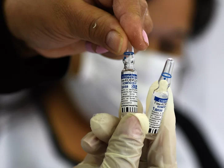 Dan a conocer la eficacia de Sputnik V, 6 meses después de la colocación de la segunda dosis