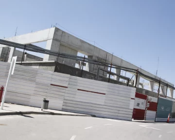 Aeropuerto: en 3 meses buscan retomar la obra tras el freno por el virus Aeropuerto: en 3 meses buscan retomar la obra tras el freno por el virus