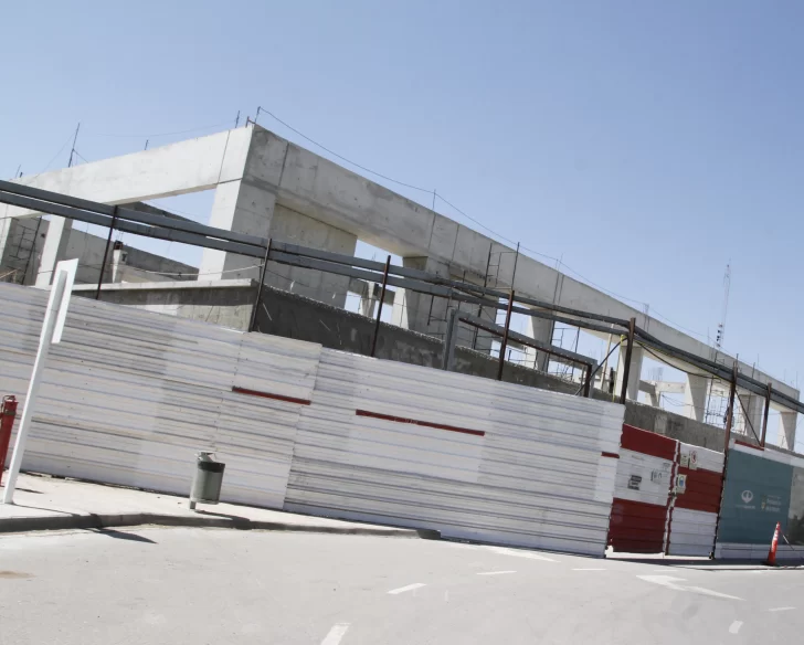 Aeropuerto: en 3 meses buscan retomar la obra tras el freno por el virus Aeropuerto: en 3 meses buscan retomar la obra tras el freno por el virus