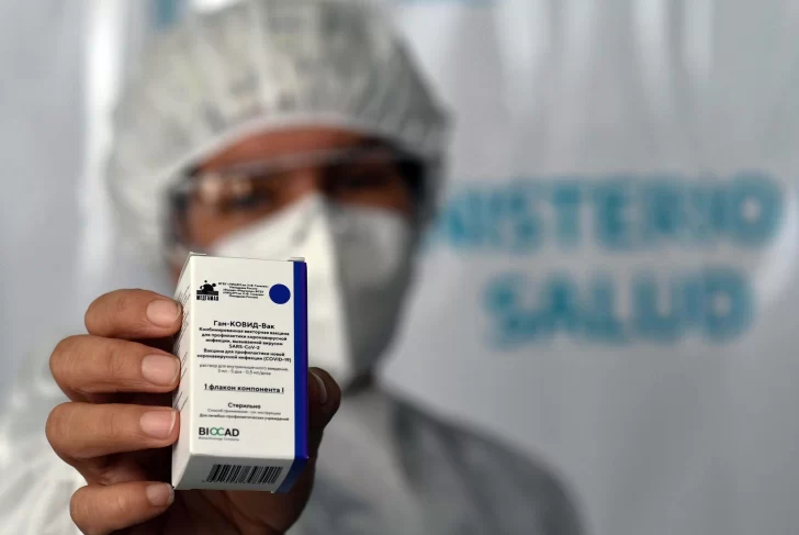 Ya analizan no aplicar la segunda dosis de Sputnik V para vacunar a más gente Ya analizan no aplicar la segunda dosis de Sputnik V para vacunar a más gente