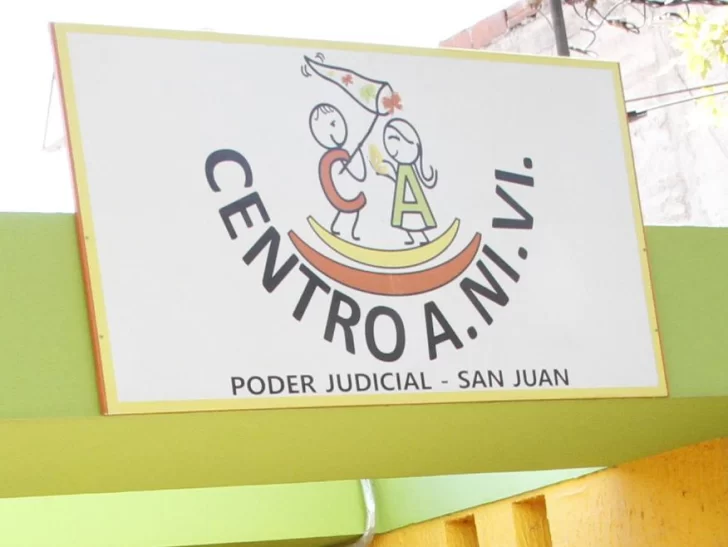 Aprovechó que su pareja dormía para abusar de su hijastra