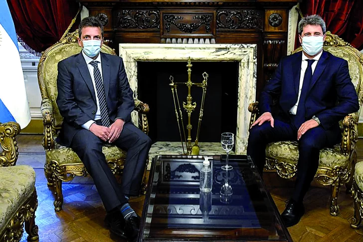 Uñac sumó a Massa y va creciendo la idea de suspender las PASO de 2021