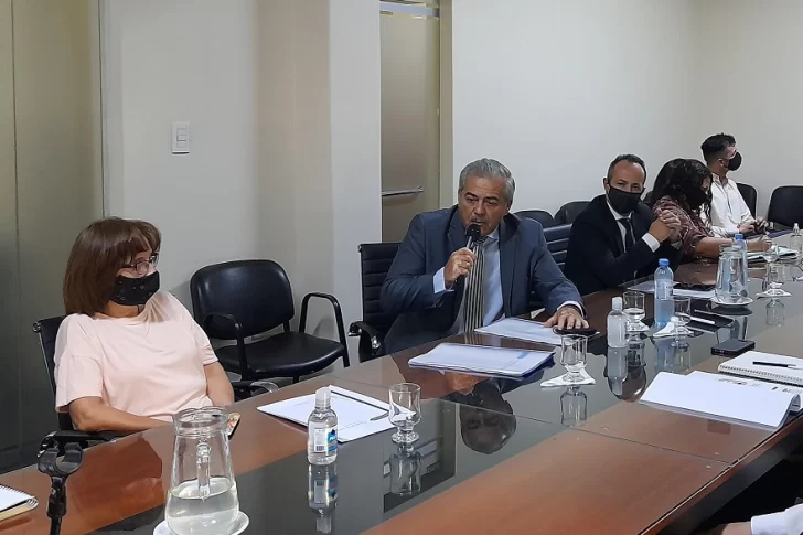 Fue echada del EPRE, la reintegraron, la indemnizaron y, ahora, devolverá plata