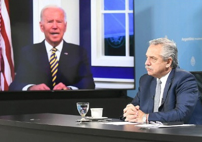 Tras sus roces con EEUU, Fernández transmitió señales de acercamiento Tras sus roces con EEUU, Fernández transmitió señales de acercamiento