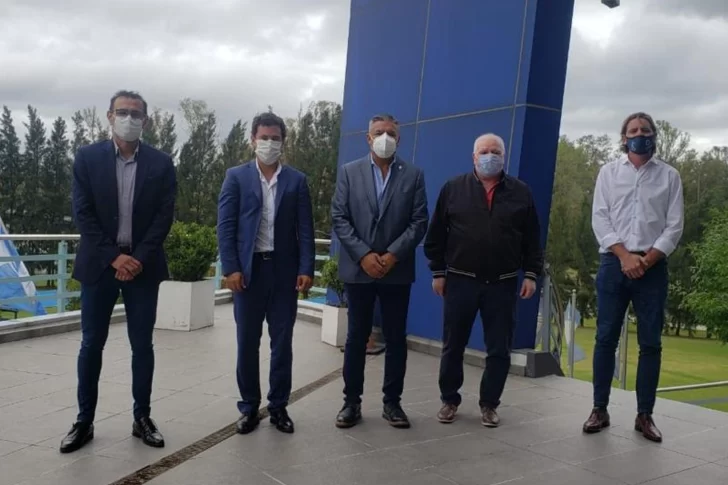 San Juan pica en punta con Mascherano