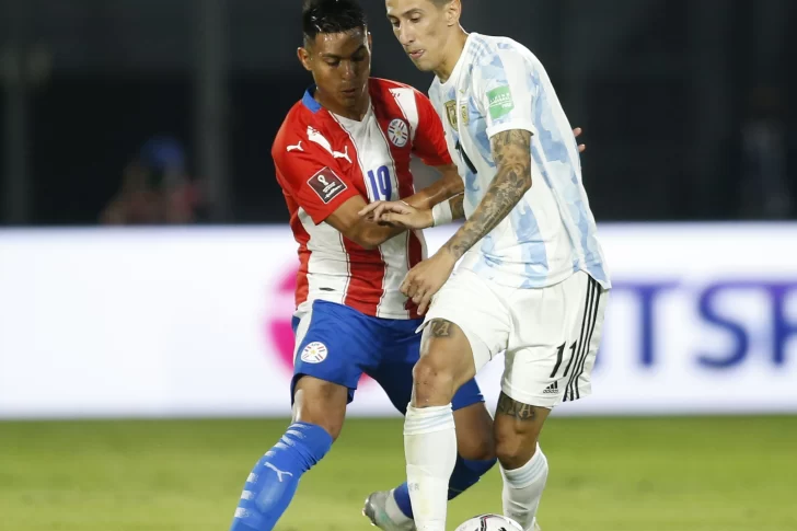 Di María y Acuña, adentro