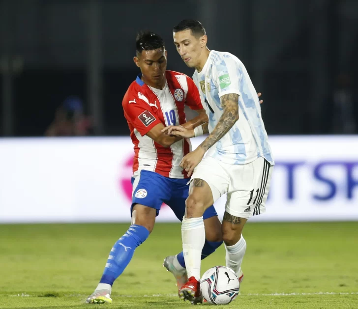 Di María y Acuña, adentro Di María y Acuña, adentro