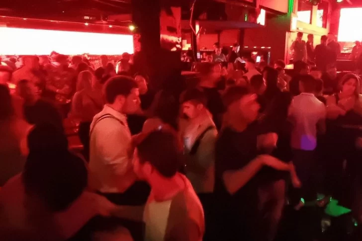 Confirmaron el pase sanitario para los eventos masivos desde el 1 de enero