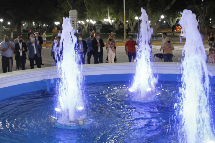 La fuente de la Legislatura, otra vez funcionando