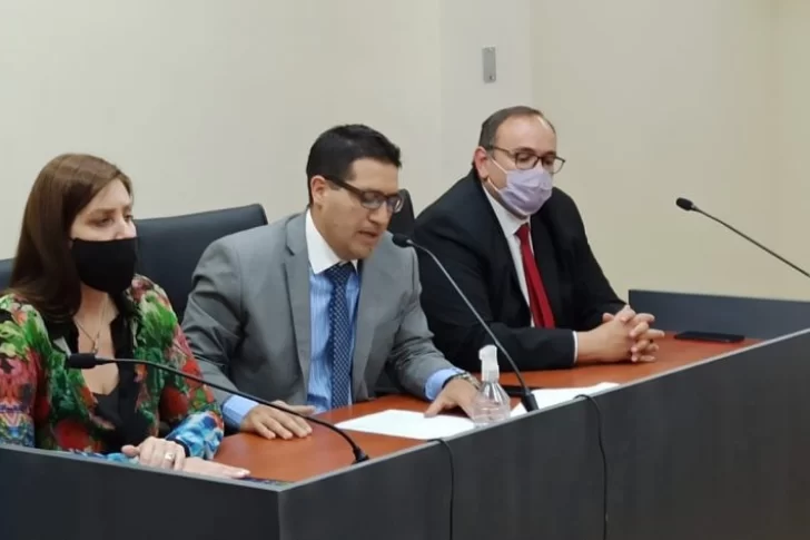 Una adolescente de 14 años llamó al 911 para denunciar que era violada por su padre