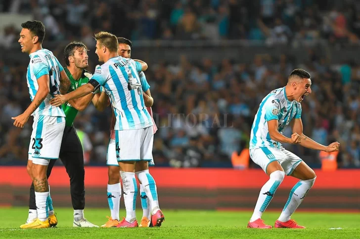 Feliz tras el clásico, Racing visita a Colón