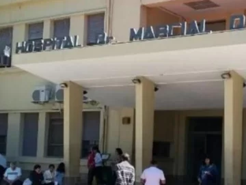 Dos alumnos manipulaban elementos químicos y terminaron heridos por una explosión Dos alumnos manipulaban elementos químicos y terminaron heridos por una explosión