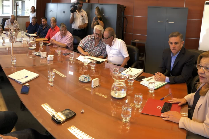 El Gobierno garantizó la suba de $4 mil hasta que el acuerdo salarial la absorba