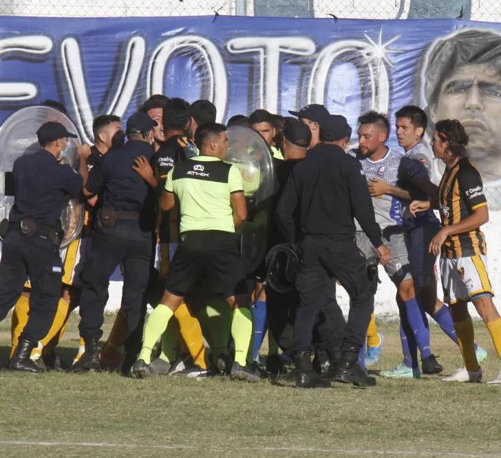 Unión avanza en suspenso y con final inconcluso Unión avanza en suspenso y con final inconcluso