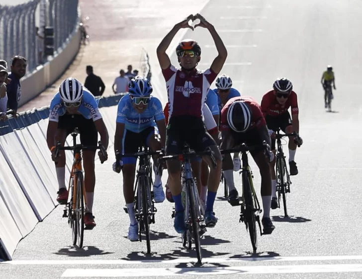 Ramiro Castro puso arriba a Mendoza Ramiro Castro puso arriba a Mendoza