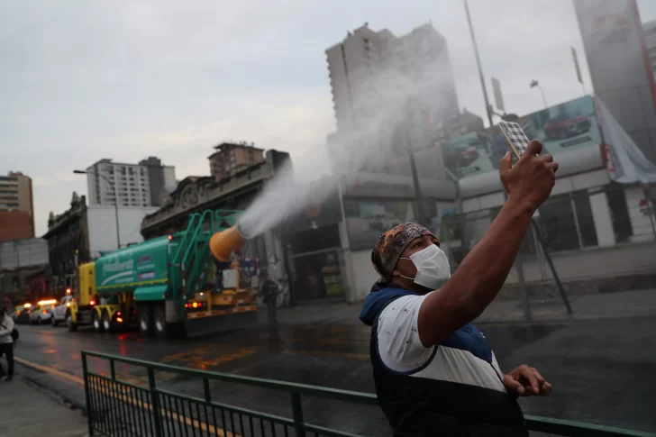 Piñera pone a Santiago de Chile bajo cuarentena total