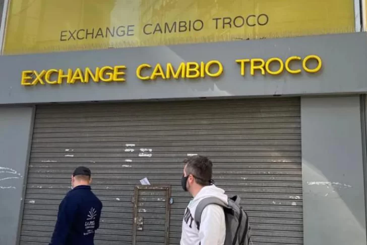 Mayor suba mensual del blue: llega a $216