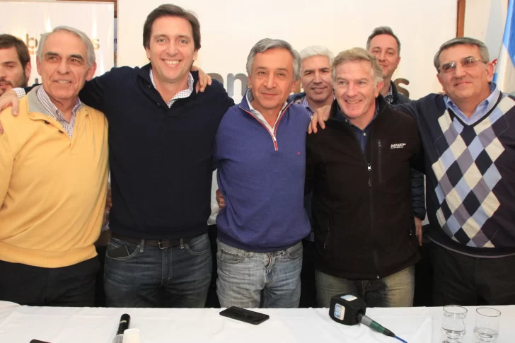 Hablan de achicar la brecha para octubre