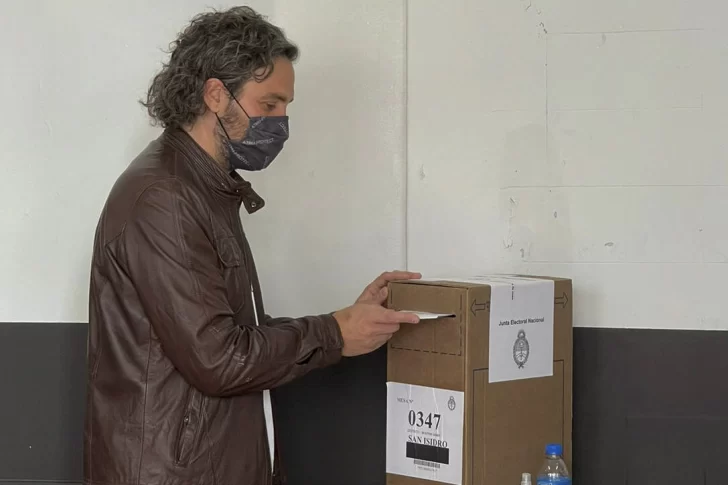 Cafiero niega cambios pero hay presión de CFK