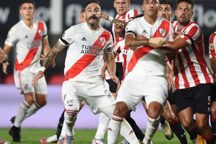 River pecó de ingenuo en La Plata