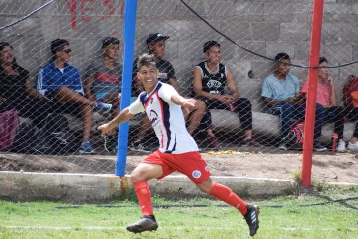 San Lorenzo de Ullum sigue imbatible y lidera