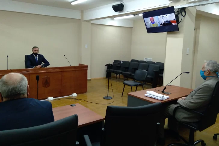 Abusó y mostró videos porno a su nieta, le dan 15 años